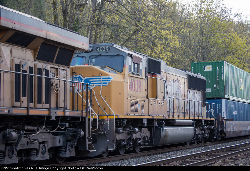 UP 4039